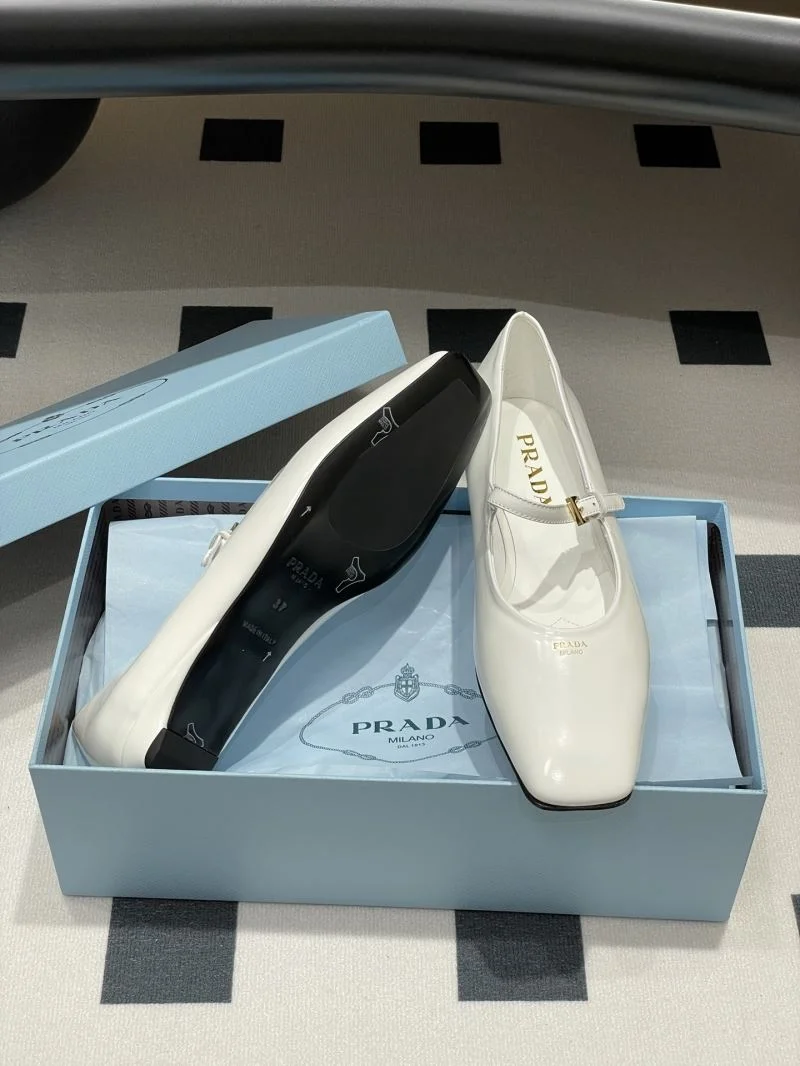 EasyMatch Prada Low Shoes 34813