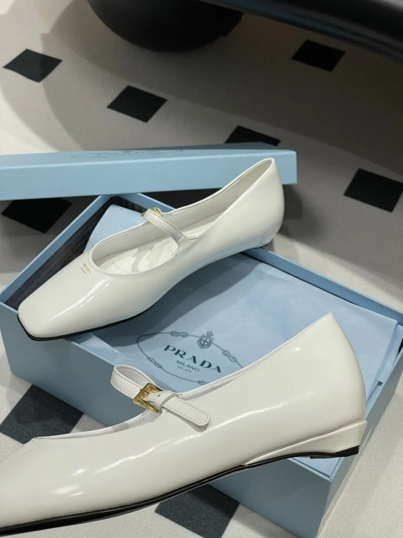 EasyMatch Prada Low Shoes 34813