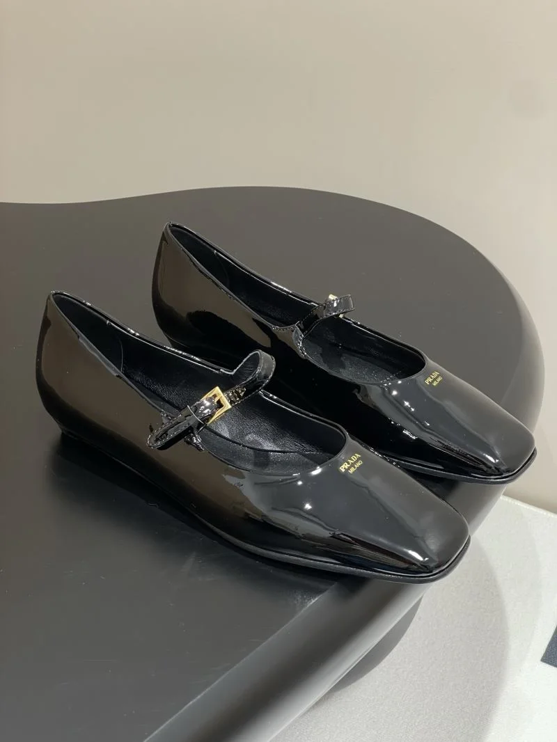 EasyMatch Prada Low Shoes 34816