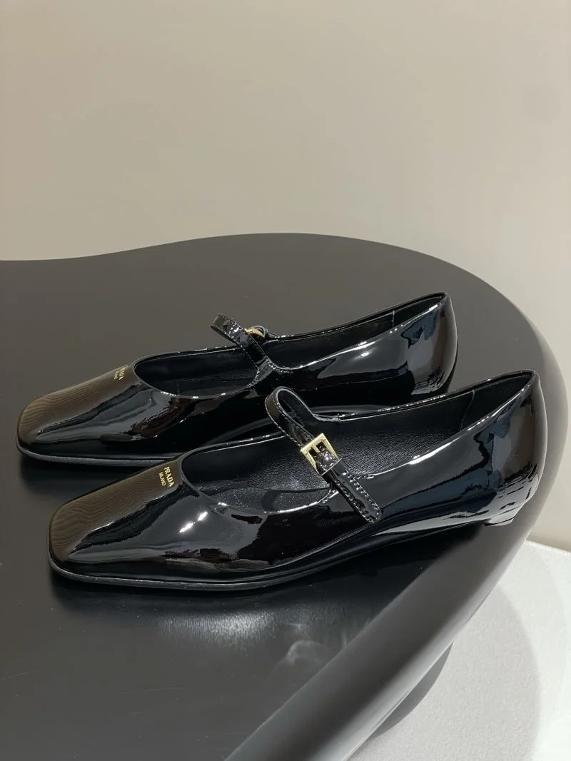 EasyMatch Prada Low Shoes 34816