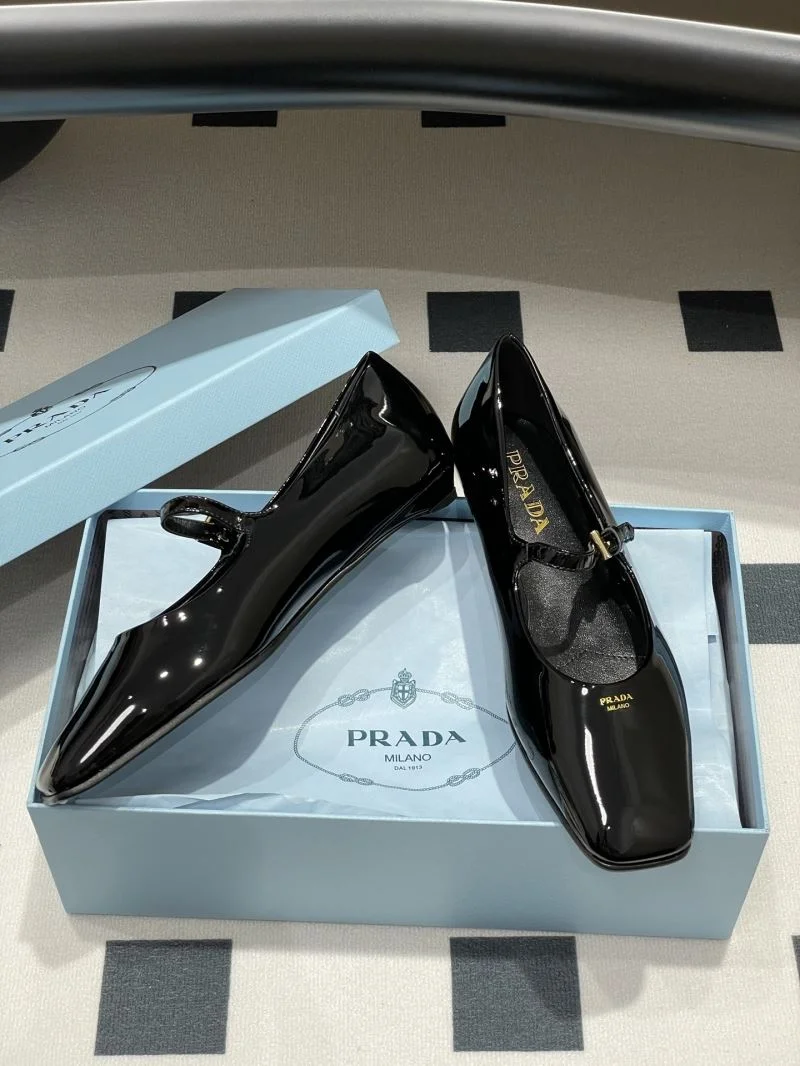 EasyMatch Prada Low Shoes 34816