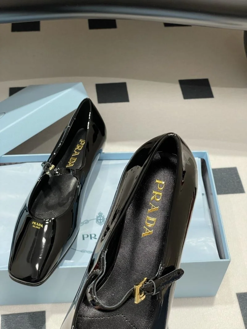 EasyMatch Prada Low Shoes 34816