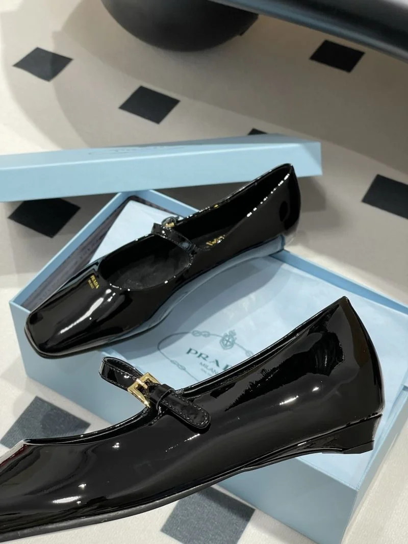EasyMatch Prada Low Shoes 34816