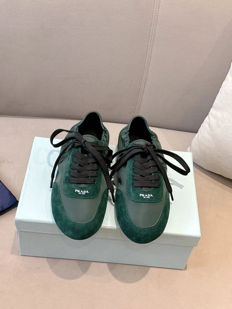 Prada Low Shoes Durable 34809