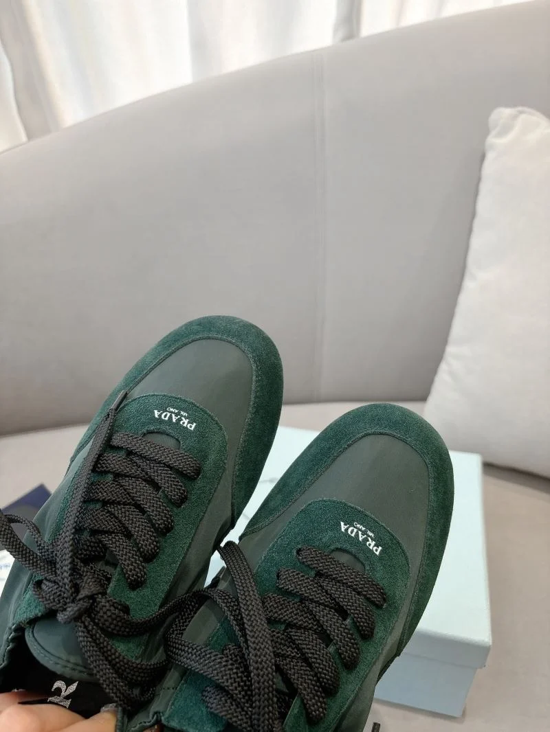 Prada Low Shoes Durable 34809