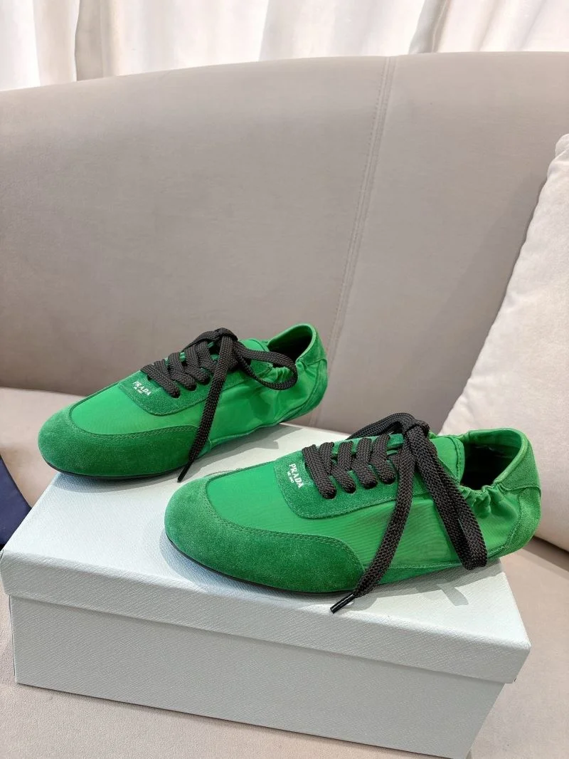 Practical Prada Low Shoes 34792