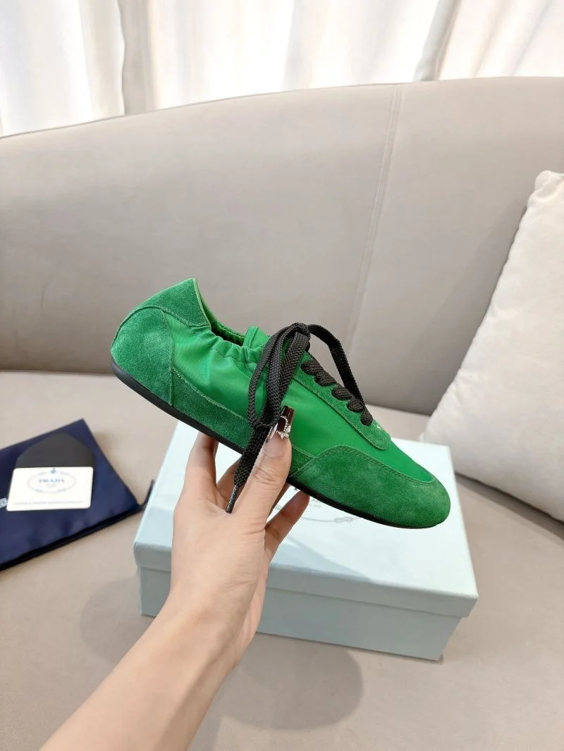 Practical Prada Low Shoes 34792