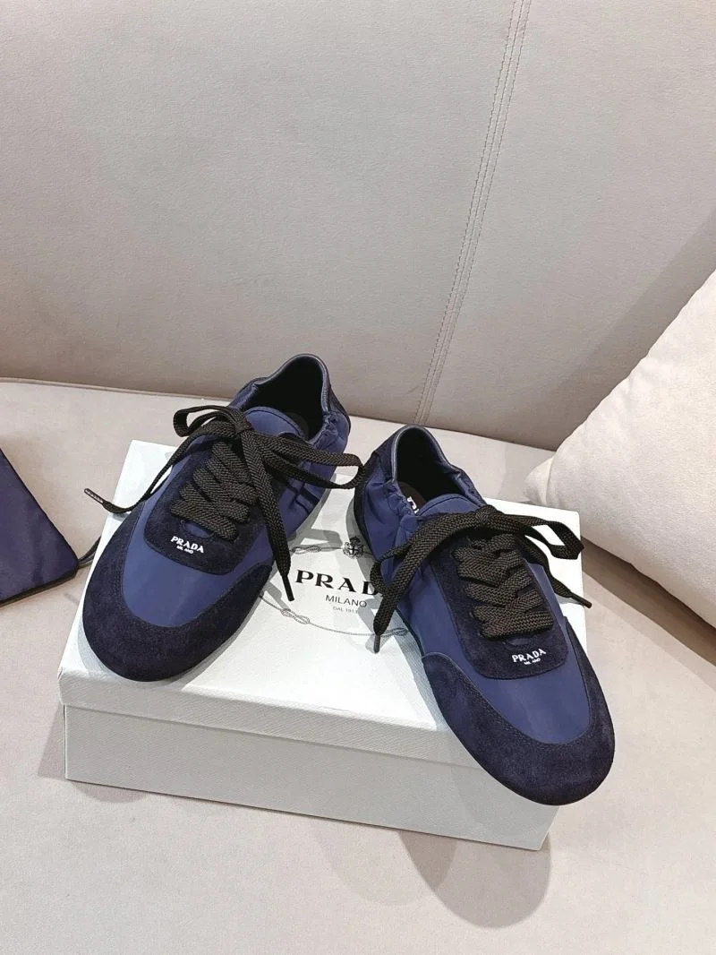 Prada Low Shoes Snug 34805