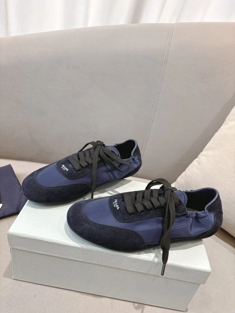 Prada Low Shoes Snug 34805