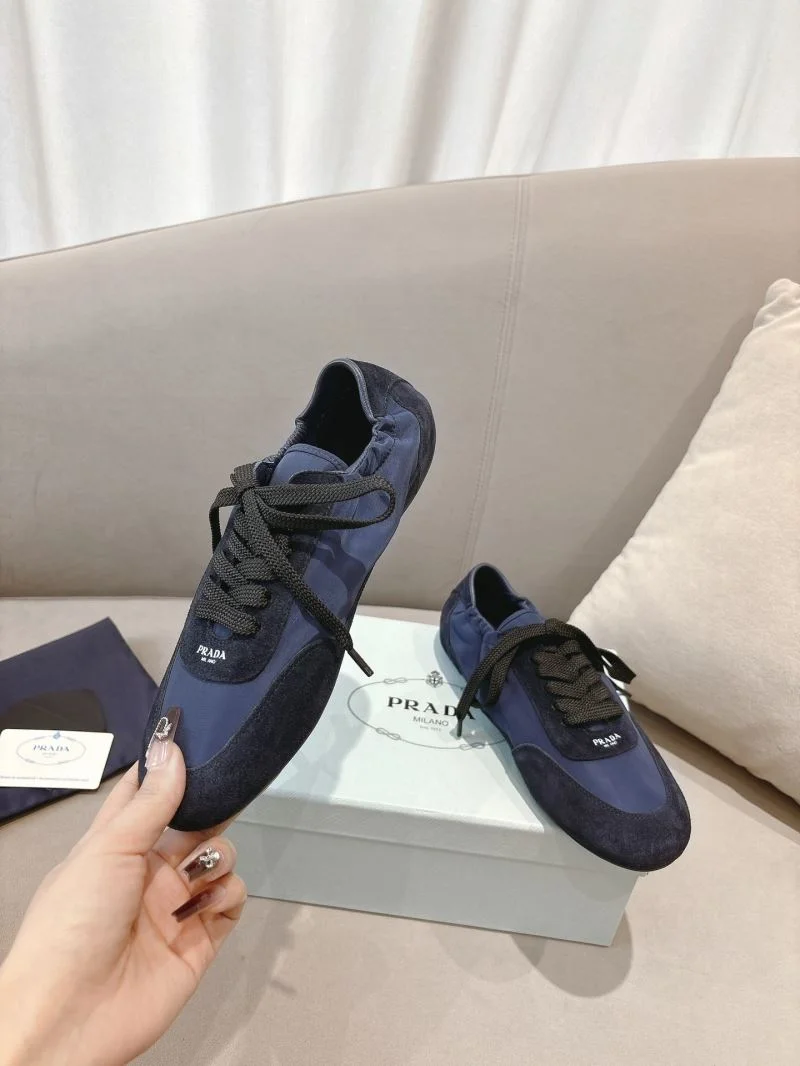 Prada Low Shoes Snug 34805