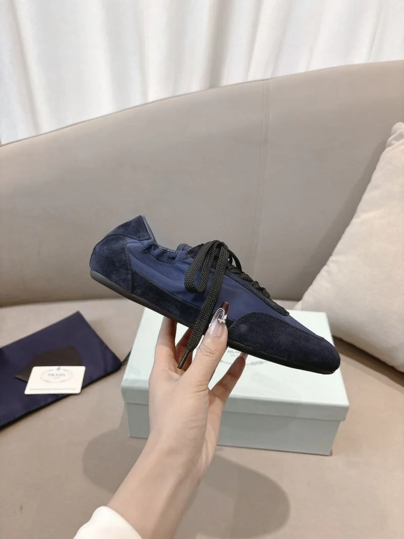 Prada Low Shoes Snug 34805