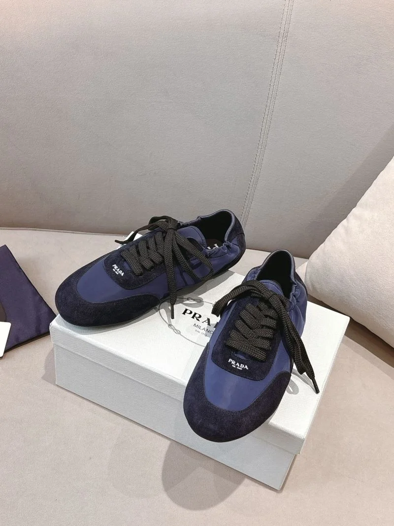 Prada Low Shoes Snug 34805