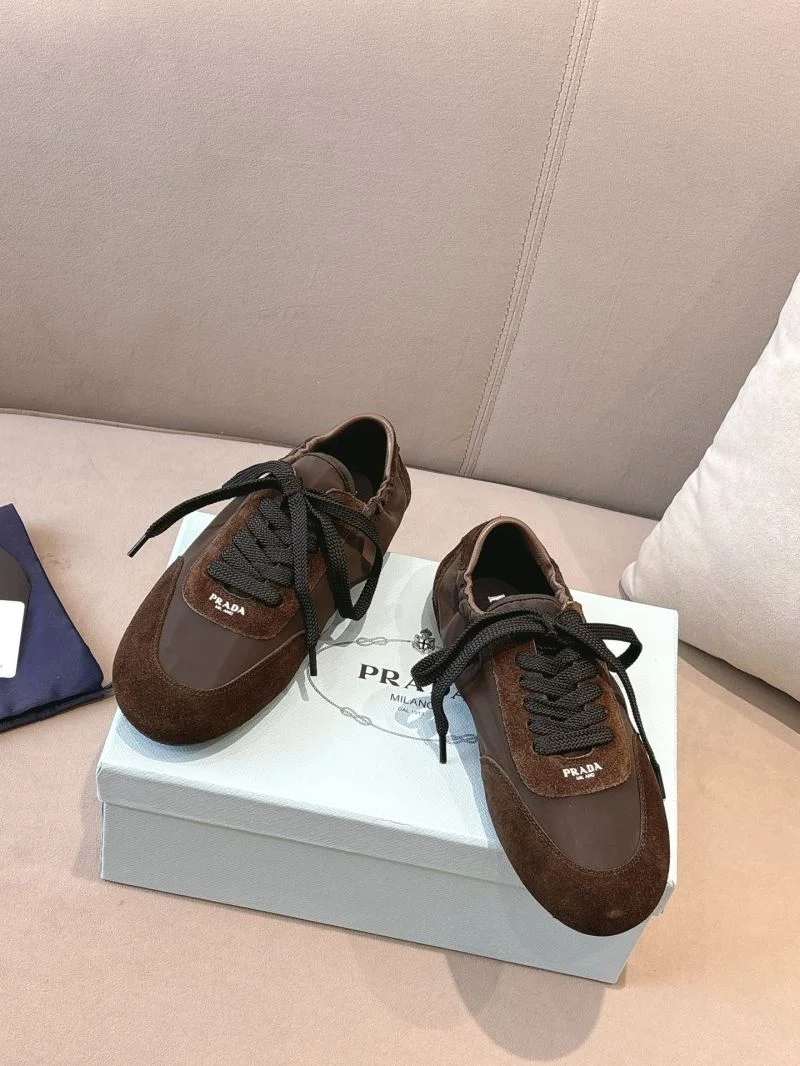 Prada Low Shoes Reliable 34802