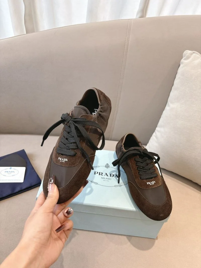 Prada Low Shoes Reliable 34802