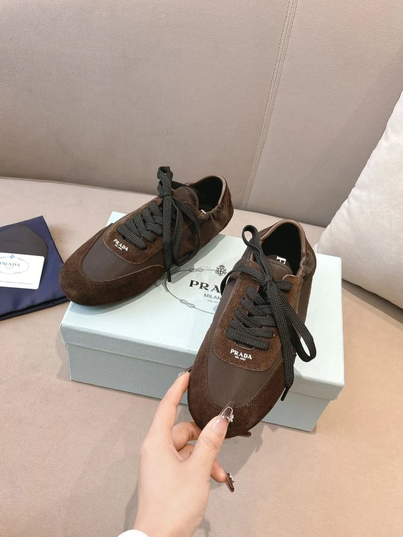 Prada Low Shoes Reliable 34802
