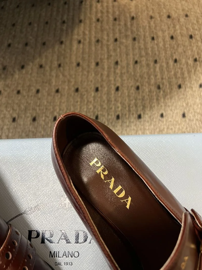 Prada Low Shoes Trendy 34780