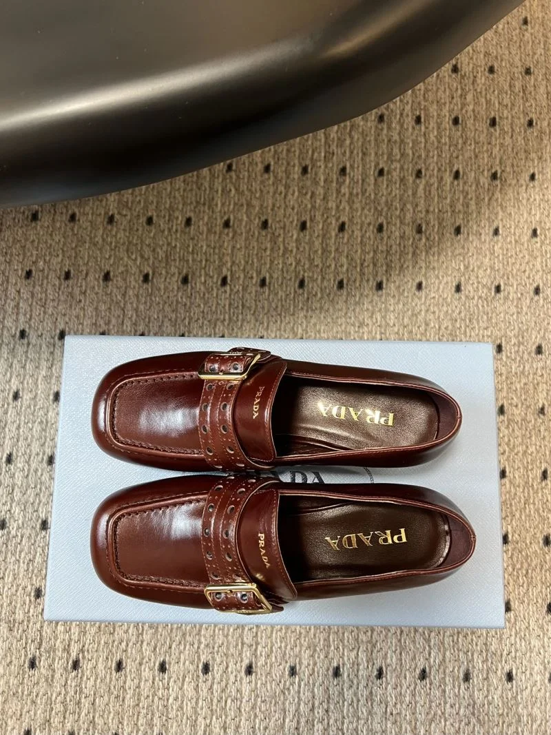 Prada Low Shoes Trendy 34780