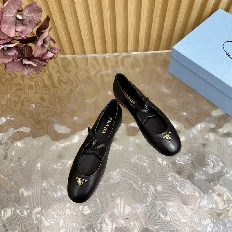 Prada Low Shoes Sporty 34806