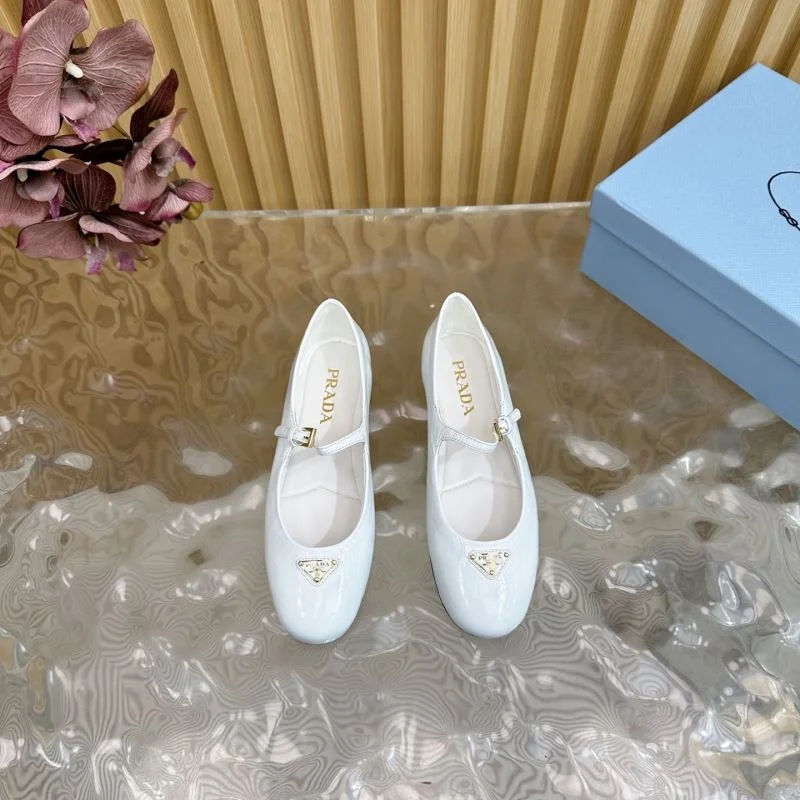 NewStyle Prada Low Shoes 34798