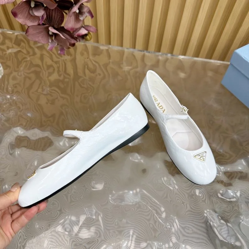 NewStyle Prada Low Shoes 34798