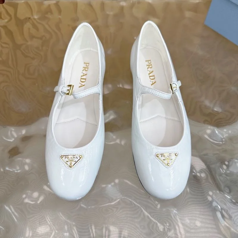 NewStyle Prada Low Shoes 34798