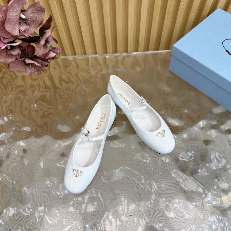 NewStyle Prada Low Shoes 34798
