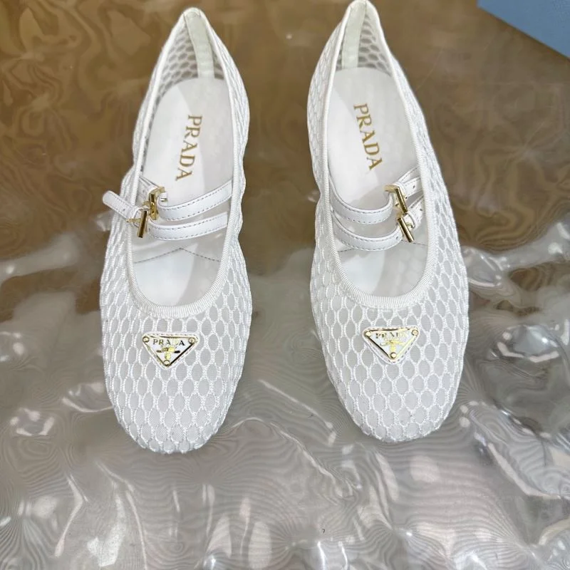Prada Low Shoes EasyCare 34808