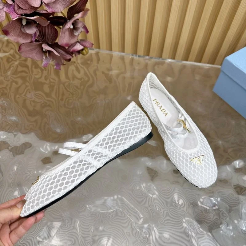 Prada Low Shoes EasyCare 34808