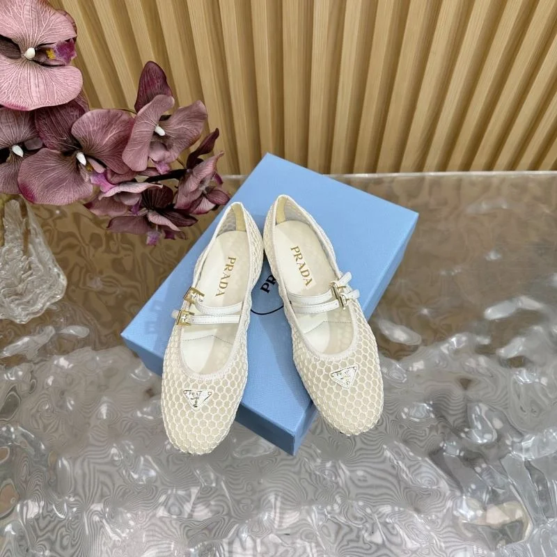 Prada Low Shoes RelaxedFit 34801