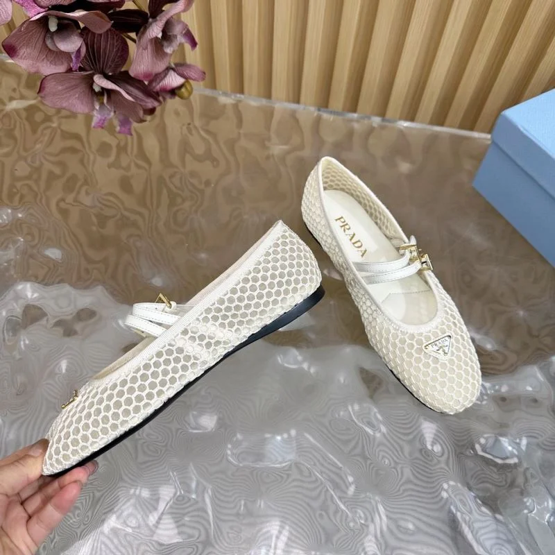 Prada Low Shoes RelaxedFit 34801