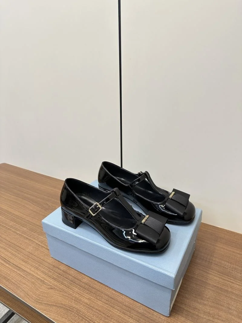 Prada Low Shoes ComfortFit 34804