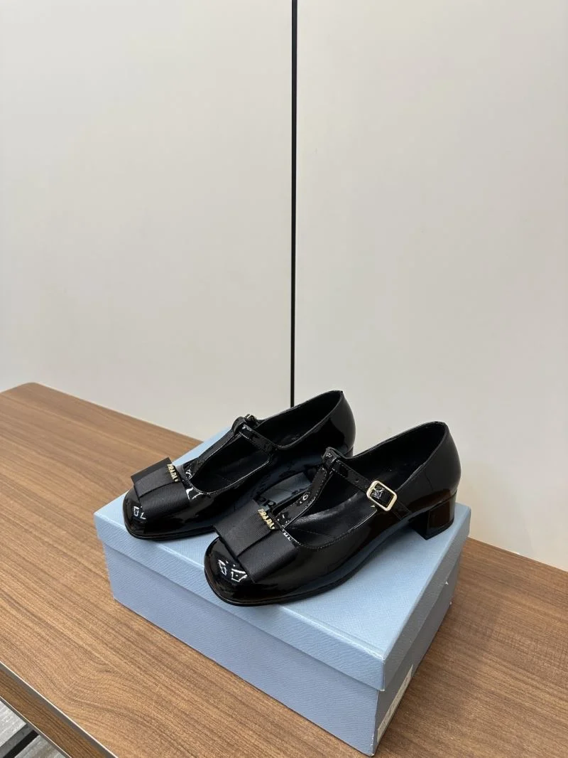 Prada Low Shoes ComfortFit 34804