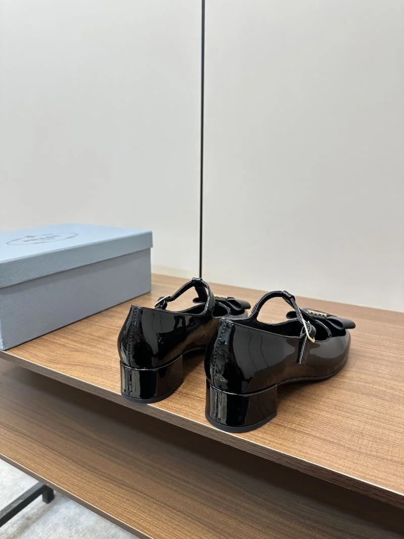Prada Low Shoes ComfortFit 34804