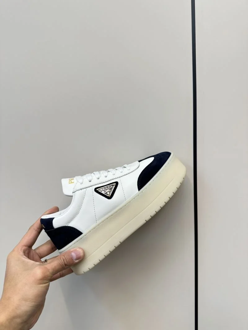 Prada Low Shoes Tailored 34797
