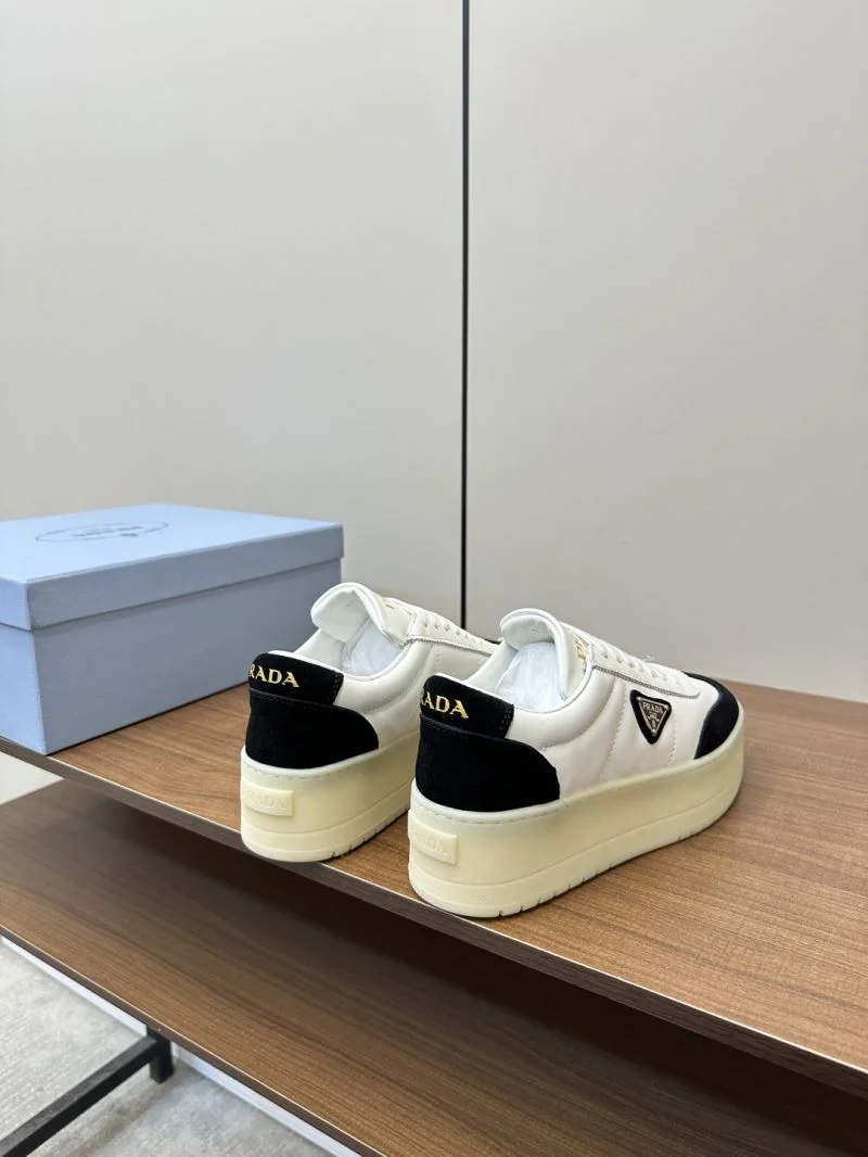 Prada Low Shoes Practical 34799