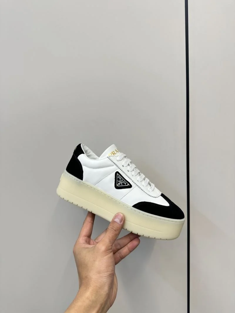 Prada Low Shoes Practical 34799