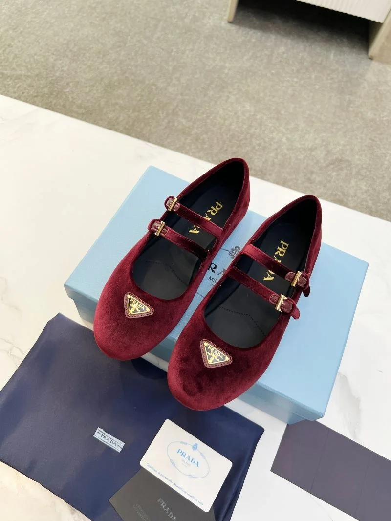 EasyMatch Prada Low Shoes 34777