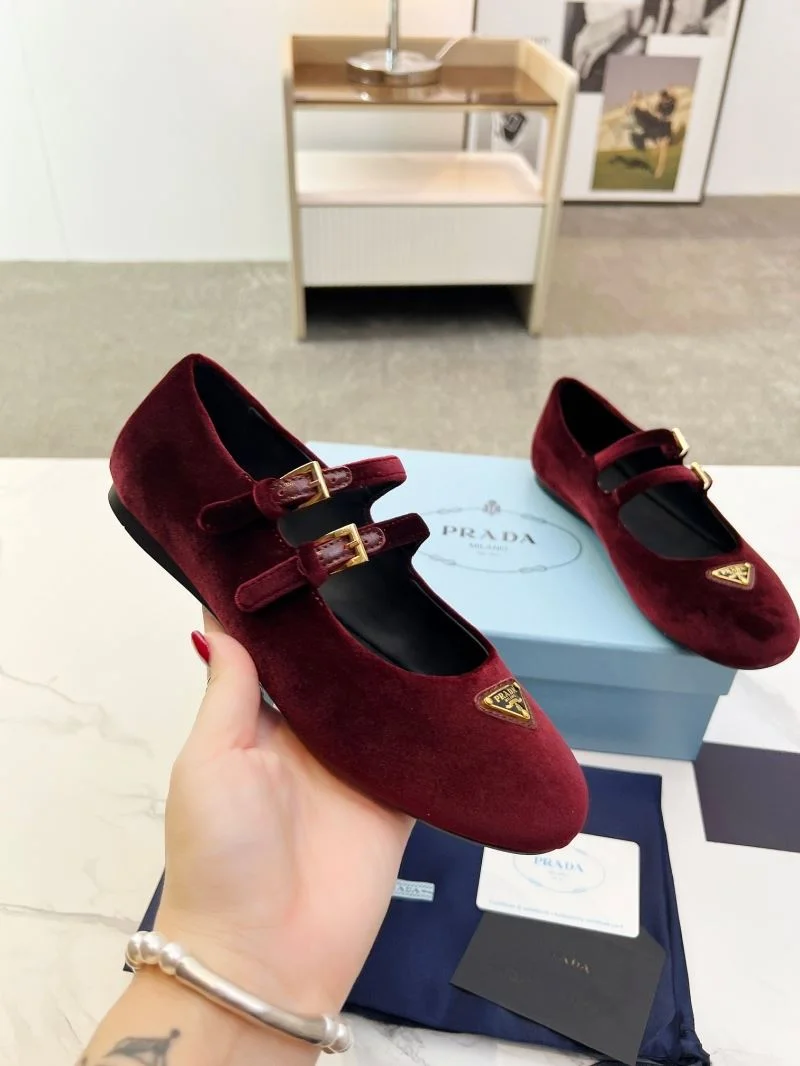 EasyMatch Prada Low Shoes 34777