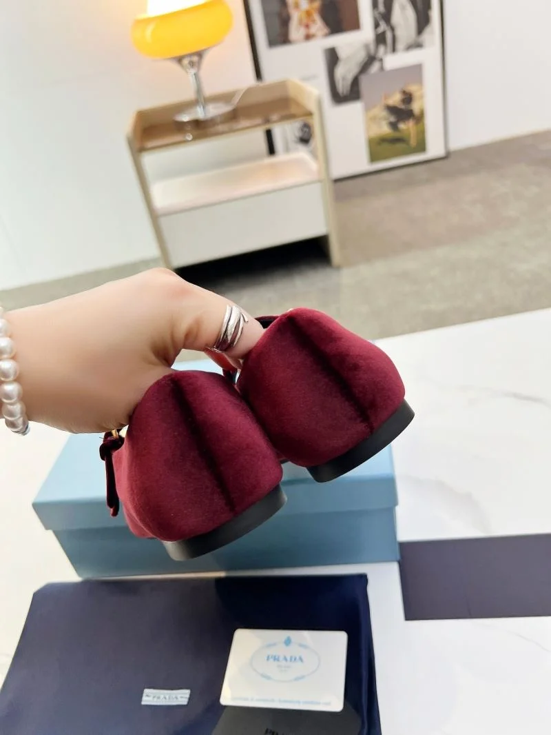 EasyMatch Prada Low Shoes 34777