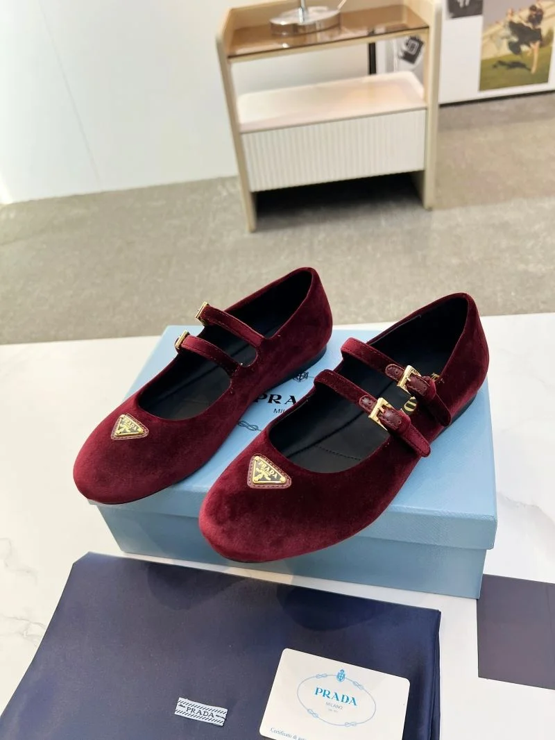 EasyMatch Prada Low Shoes 34777