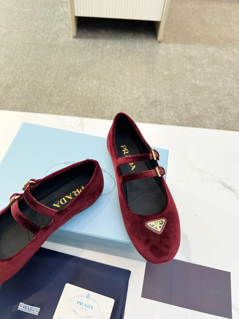EasyMatch Prada Low Shoes 34777