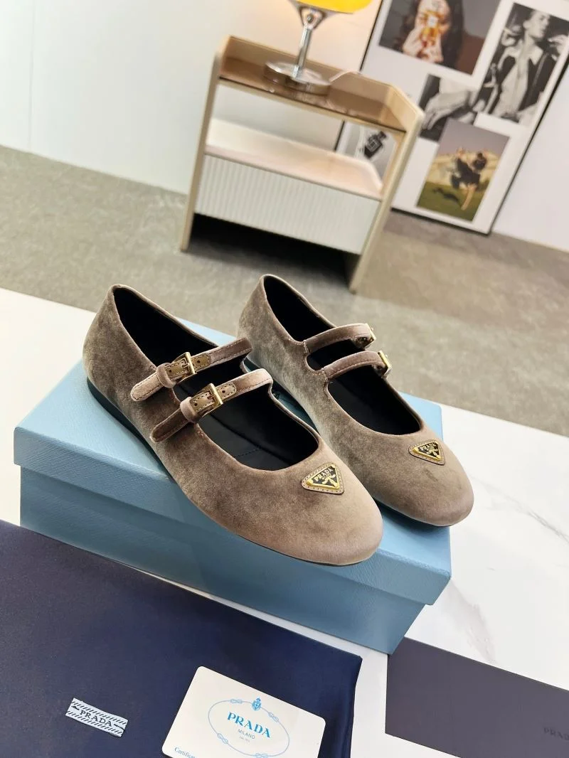 EasyMatch Prada Low Shoes 34788