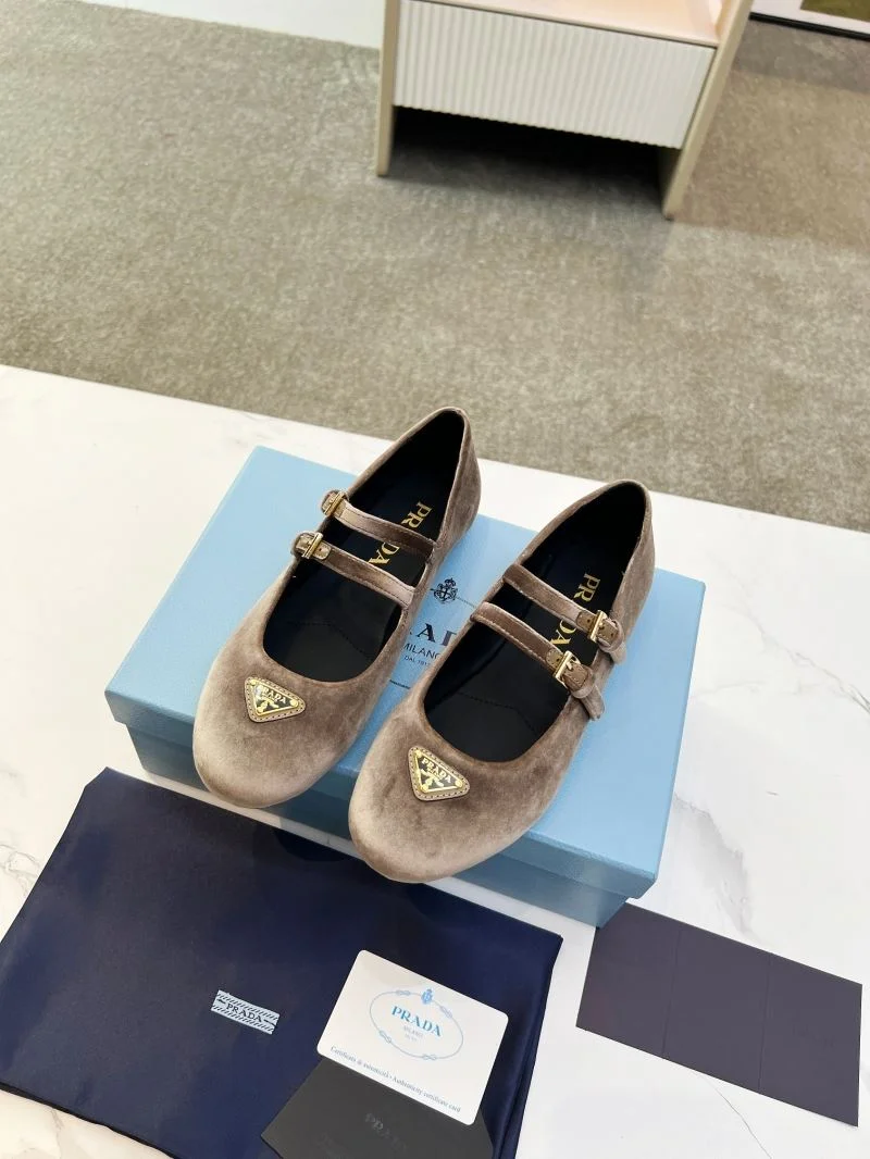 EasyMatch Prada Low Shoes 34788