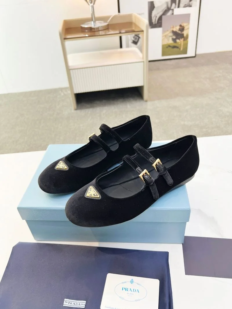 TravelReady Prada Low Shoes 34773