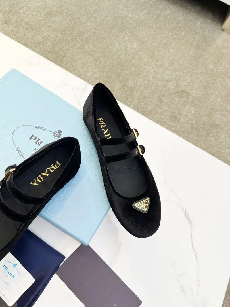 TravelReady Prada Low Shoes 34773