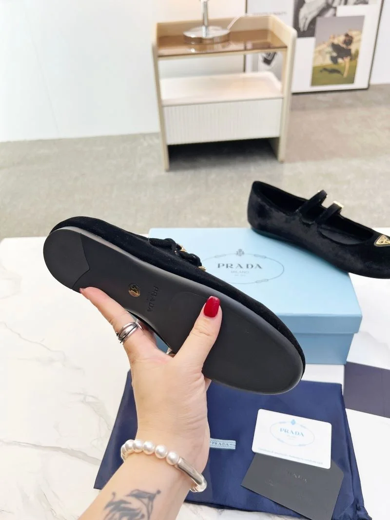 TravelReady Prada Low Shoes 34773