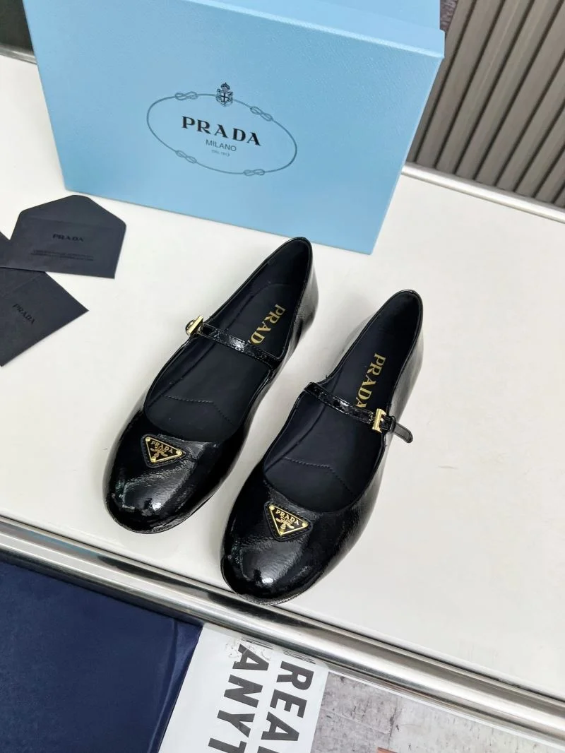 Neat Prada Low Shoes 34775