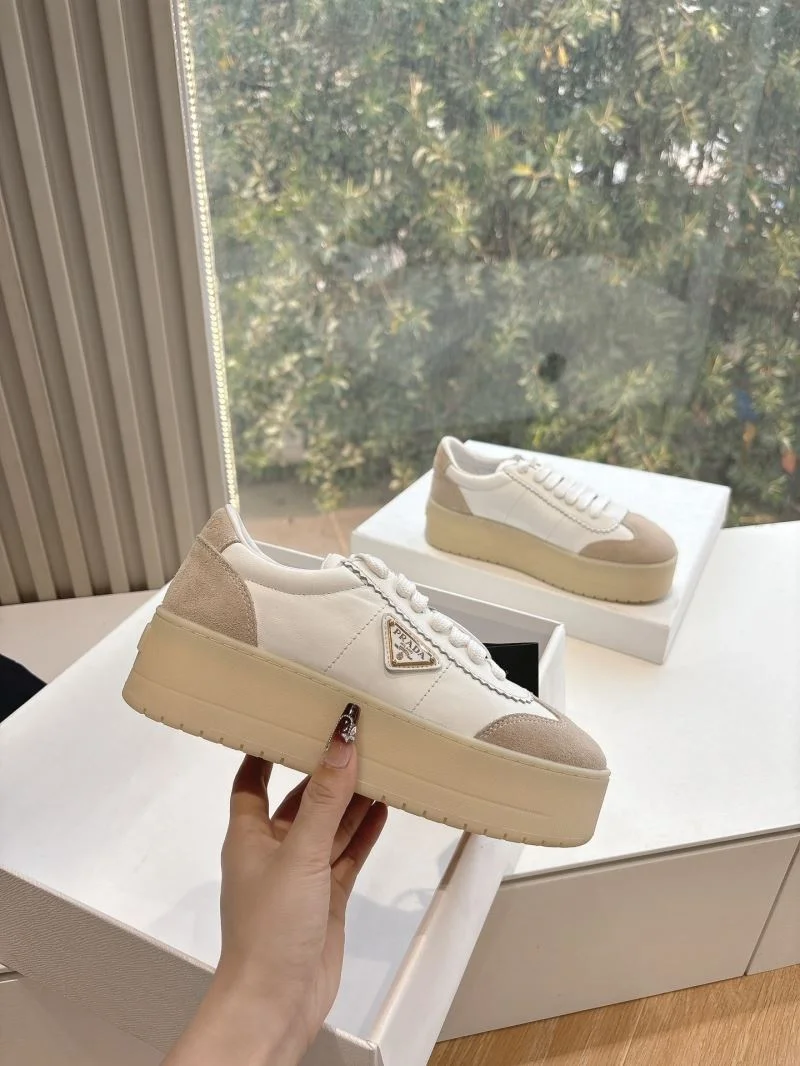 Prada Low Shoes Lightweight 34770