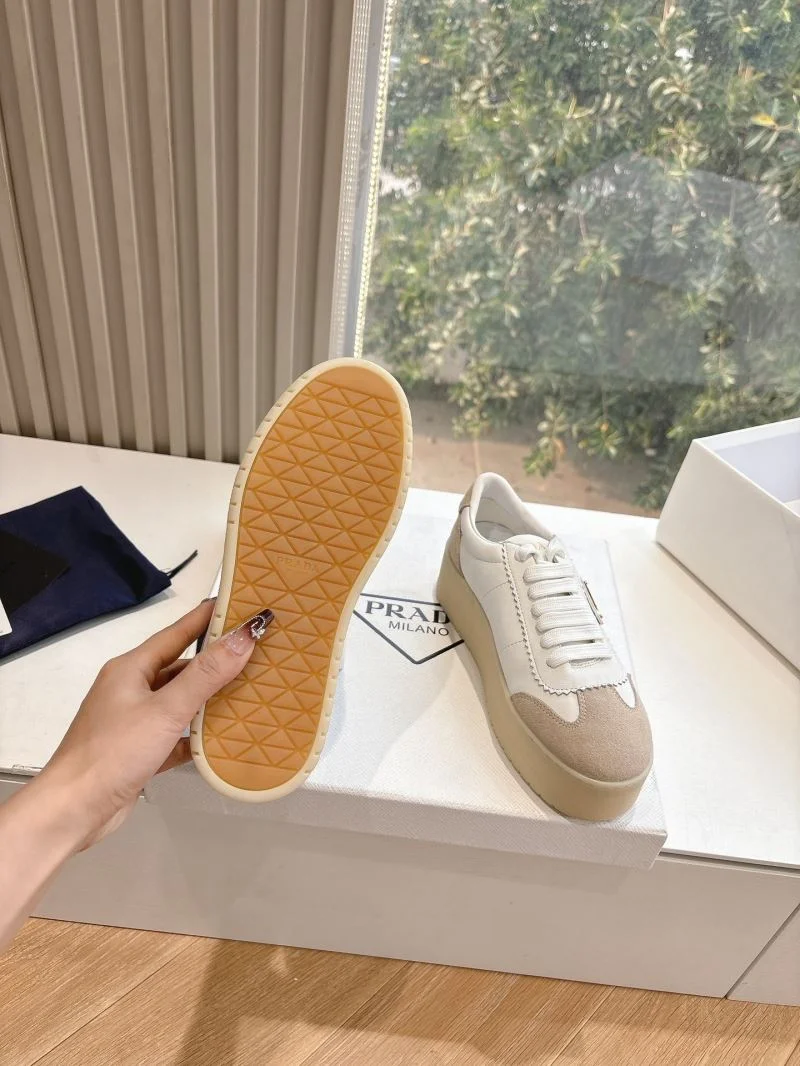 Prada Low Shoes Lightweight 34770