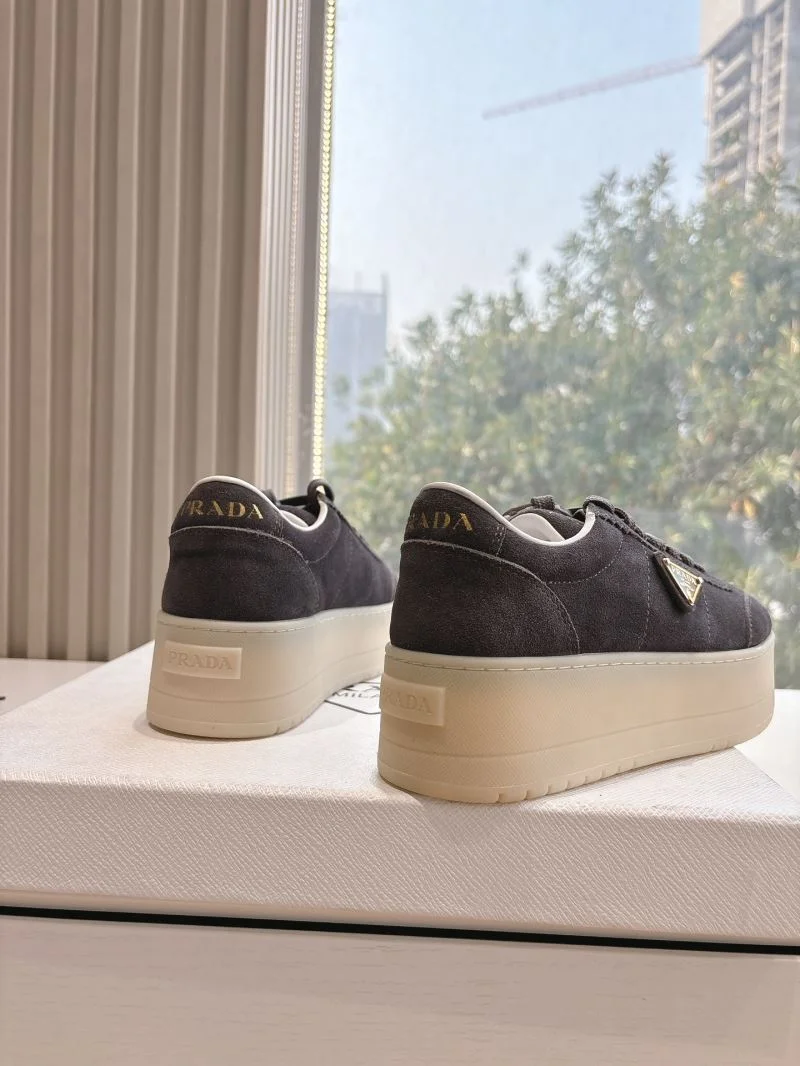 Neat Prada Low Shoes 34768
